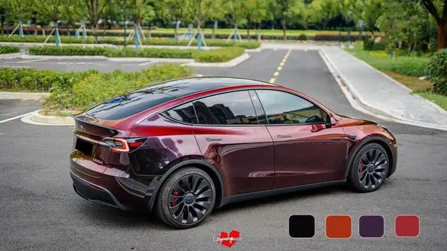 2025款ModelY，特斯拉8年等待后新王炸！-有駕