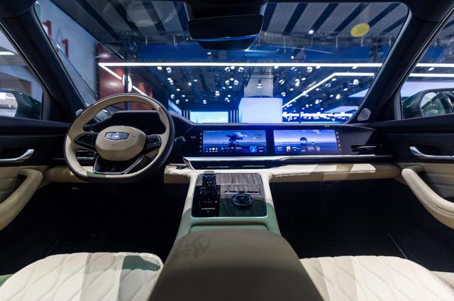 車展自帶引流效果？星越L東方曜實力火爆展臺！-有駕