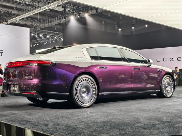 尊界S800發(fā)布，預(yù)售100萬~150萬，比邁巴赫S級豪，瞄準(zhǔn)大勞+賓利-有駕