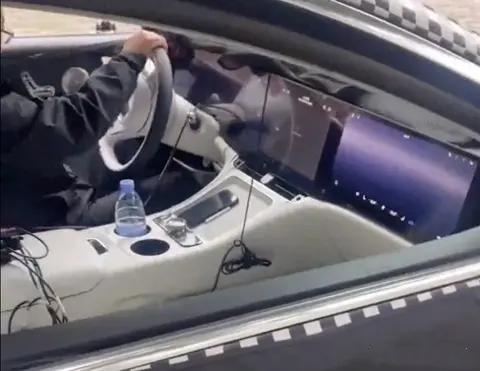 尊界S800發(fā)布，預(yù)售100萬~150萬，比邁巴赫S級豪，瞄準(zhǔn)大勞+賓利-有駕