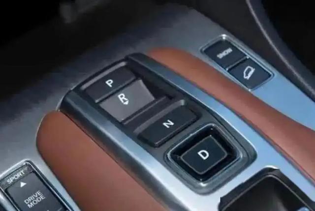 本田新款冠道不講武德，從22.48萬降至16萬起，2.0T+9AT爆261馬力-有駕