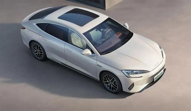 比亞迪新車驚爆價！B級豪車僅12.8萬，長近5米油耗4.8L-有駕