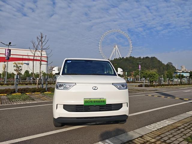 不到一頓飯快充80%，瑞馳EC75智駕超充版智能安全夠領先！-有駕