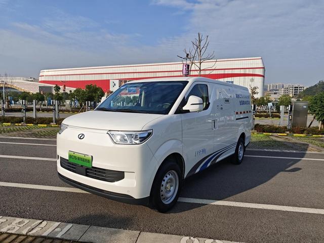 不到一頓飯快充80%，瑞馳EC75智駕超充版智能安全夠領先！-有駕