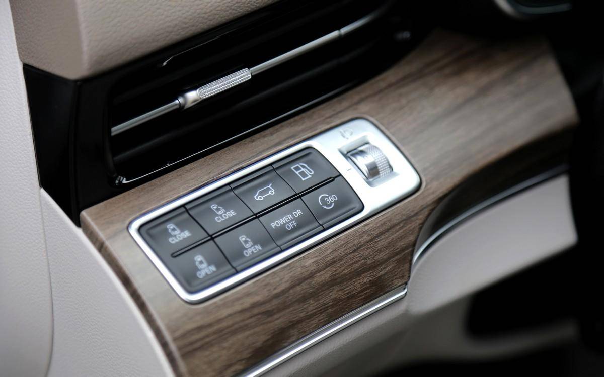 未婚青年請跳過，中年大叔點進來，插電混動版iMAX8看一下！