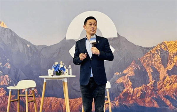 李斌：蔚來(lái)過(guò)去三年未達(dá)到目標(biāo) 增長(zhǎng)速度跟比亞迪比太慢了