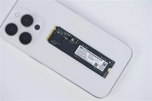 疾速7000MB/s！長江存儲PC450 1TB SSD圖賞