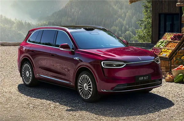 28.8萬元起售干崩服務器！全新問界M7開售1小時訂單破10萬