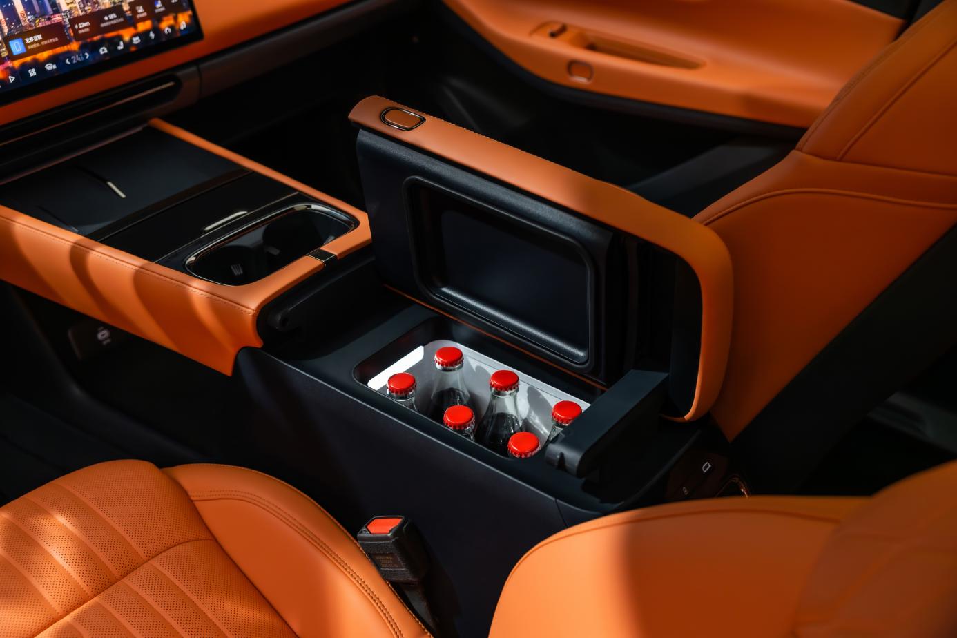 全新有為 進階無界，全新領克08 EM-P 15.98萬元起正式上市