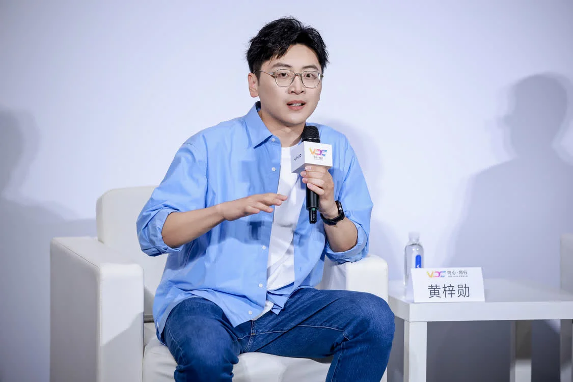 對話vivo副總裁周圍：拒絕AI&ldquo;功能過載&rdquo;，揭秘vivo&ldquo;系統(tǒng)功能AI化&rdquo;的務(wù)實路徑